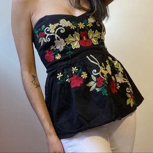 Cute floral top!